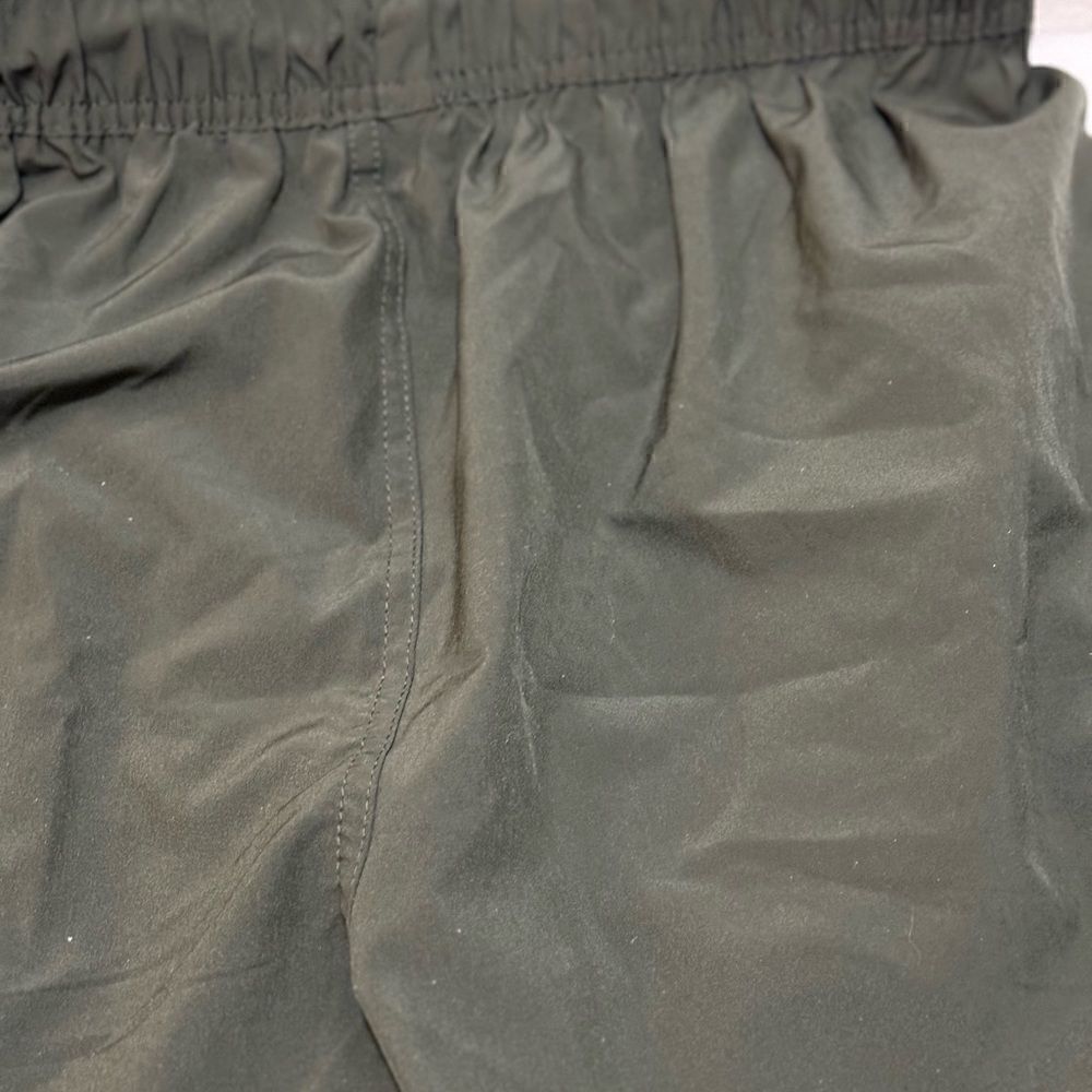Leg3nd Green Draw string shorts large - Picture 8 of 8